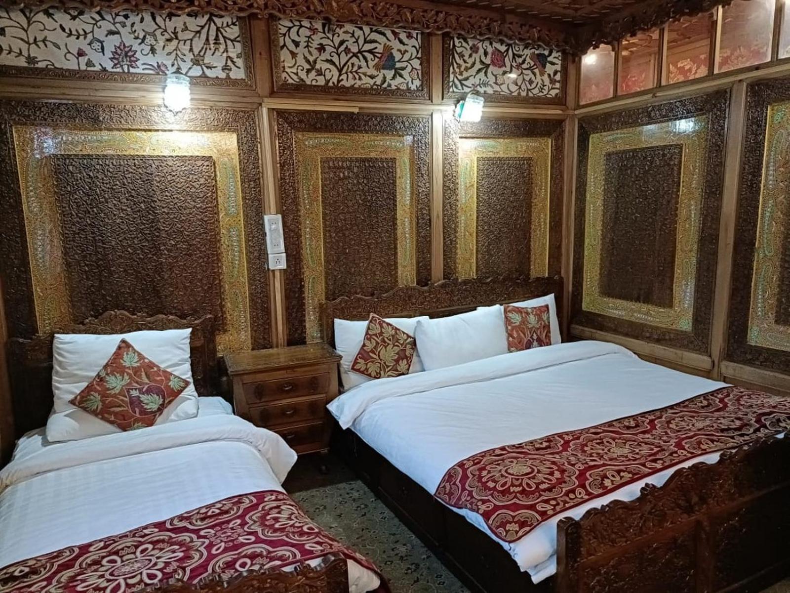 The Heritage Group Of Houseboats Srīnagar 外观 照片