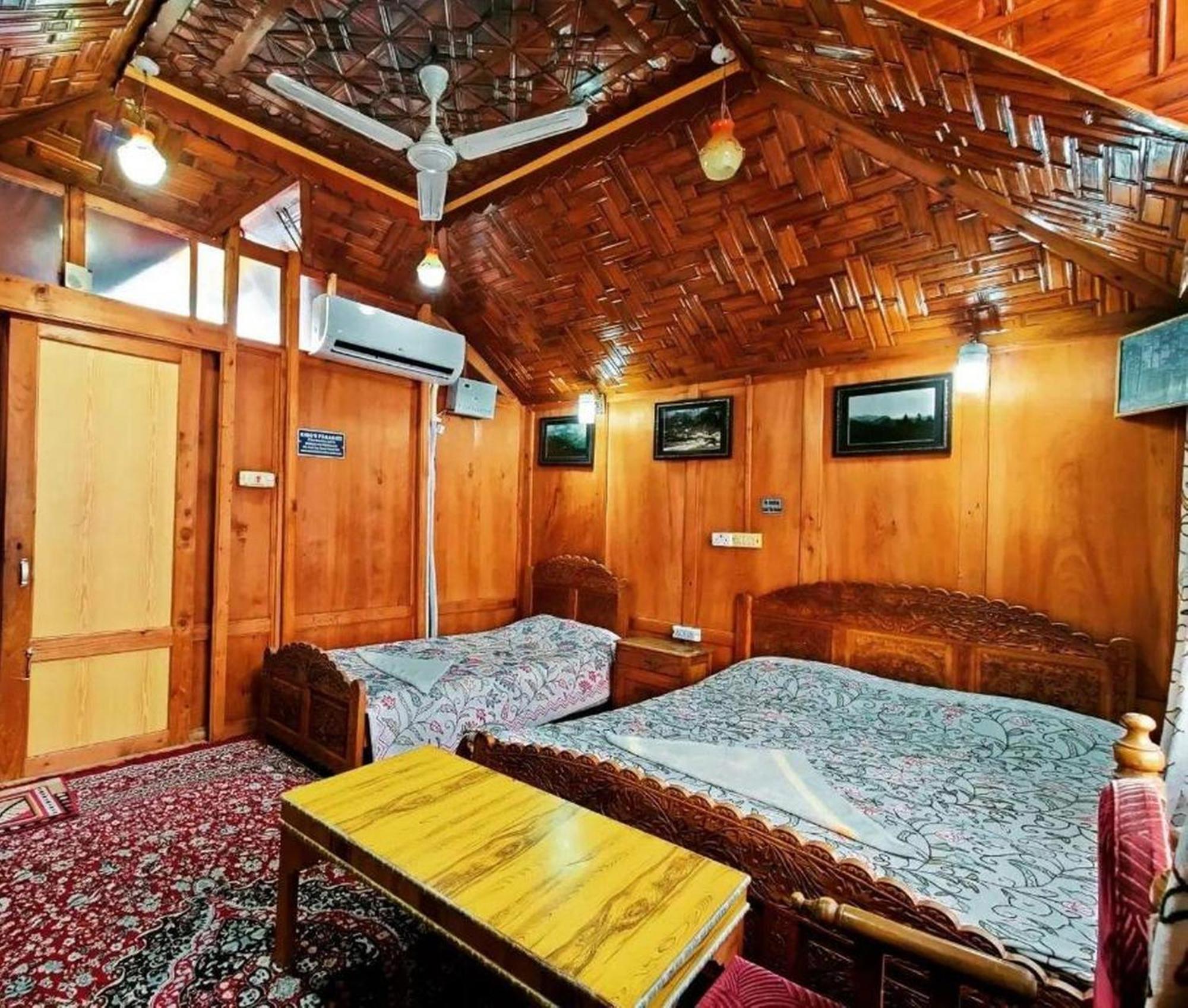 The Heritage Group Of Houseboats Srīnagar 外观 照片